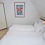 Wohlfuehlhotel Hoern Diek Garni Mit Schwimmbad ベンサージール