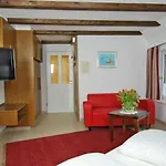 Wohlfuehlhotel Hoern Diek Garni Mit Schwimmbad ホテル *