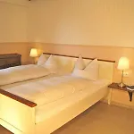 Wohlfuehlhotel Hoern Diek Garni Mit Schwimmbad ホテル *