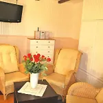 ホテル Wohlfuehlhotel Hoern Diek Garni Mit Schwimmbad ベンサージール