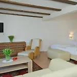 Wohlfuehlhotel Hoern Diek Garni Mit Schwimmbad ホテル