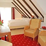 ホテル Wohlfuehlhotel Hoern Diek Garni Mit Schwimmbad *