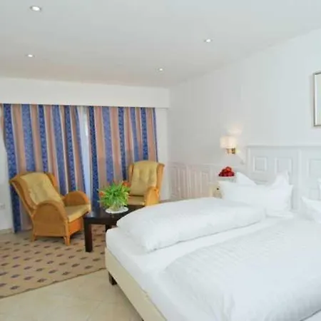 Hotel Wohlfuehlhotel Hoern Diek Garni Mit Schwimmbad Bensersiel