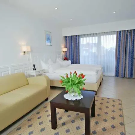 Wohlfuehlhotel Hoern Diek Garni Mit Schwimmbad * Bensersiel