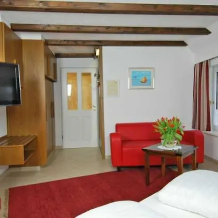 Wohlfuehlhotel Hoern Diek Garni Mit Schwimmbad מלון *