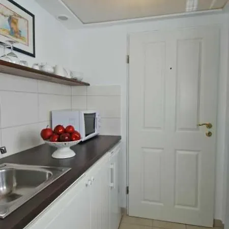 Wohlfuehlhotel Hoern Diek Garni Mit Schwimmbad מלון בנסרסיל