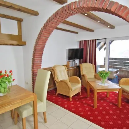 מלון Wohlfuehlhotel Hoern Diek Garni Mit Schwimmbad