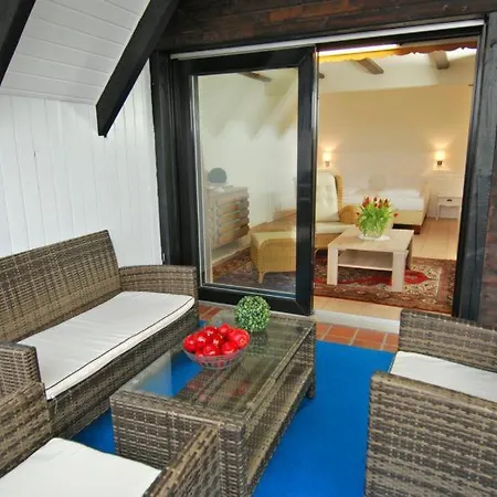 מלון Wohlfuehlhotel Hoern Diek Garni Mit Schwimmbad