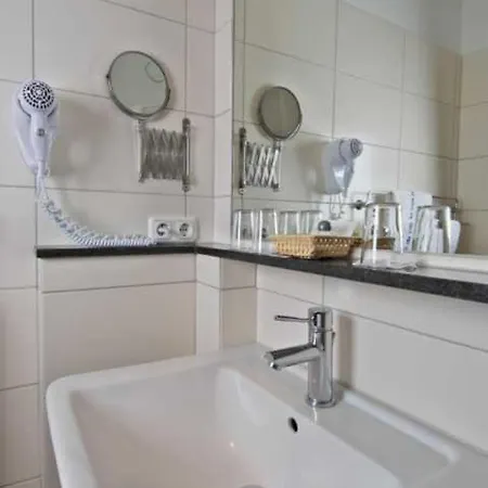 Wohlfuehlhotel Hoern Diek Garni Mit Schwimmbad