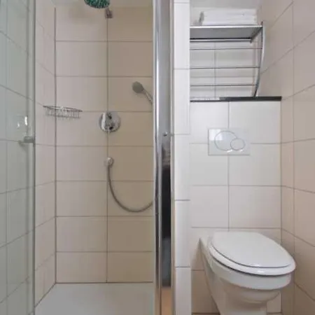 Wohlfuehlhotel Hoern Diek Garni Mit Schwimmbad بينسيرسيال