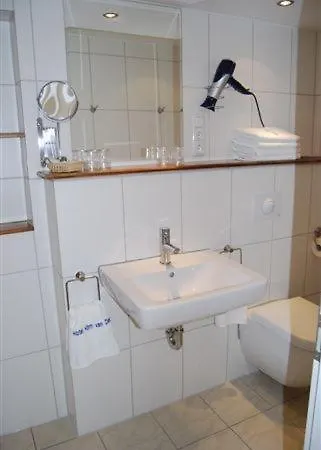 Wohlfuehlhotel Hoern Diek Garni Mit Schwimmbad * Bensersiel