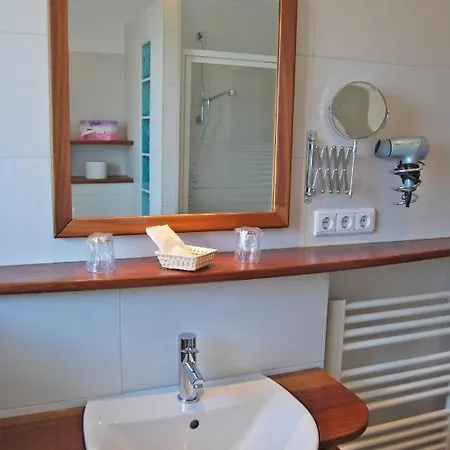 Wohlfuehlhotel Hoern Diek Garni Mit Schwimmbad فندق *