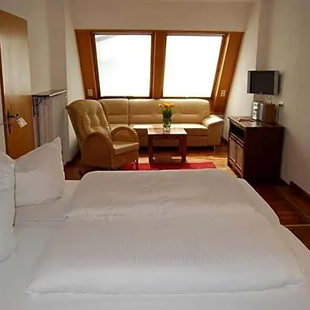 فندق Wohlfuehlhotel Hoern Diek Garni Mit Schwimmbad بينسيرسيال