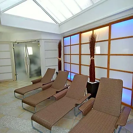Wohlfuehlhotel Hoern Diek Garni Mit Schwimmbad * Bensersiel