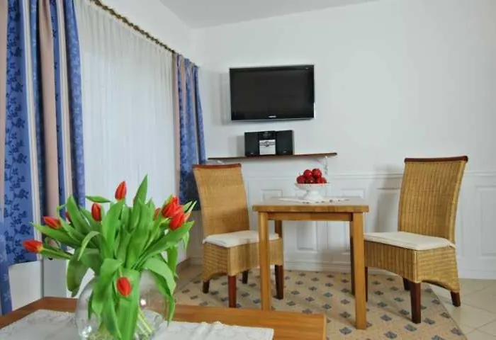 Wohlfuehlhotel Hoern Diek Garni Mit Schwimmbad * Бензерзиль