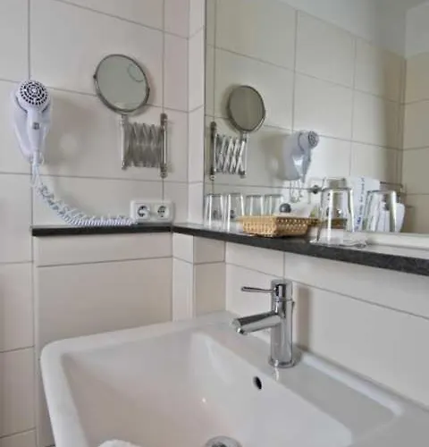 Wohlfuehlhotel Hoern Diek Garni Mit Schwimmbad