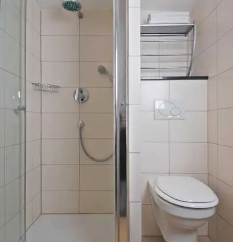 Wohlfuehlhotel Hoern Diek Garni Mit Schwimmbad Бензерзиль